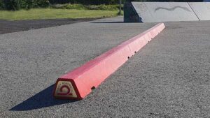 8 meter long Crazy RoadWall slappy curb in Vesilahti skatepark